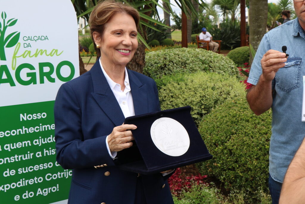 A foto mostra a senadora Tereza Cristina