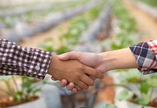 Foto de aperto de mãos. Foto de aperto de mãos.