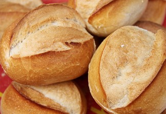 Foto de pães do tipo francês; Foto de pães do tipo francês;