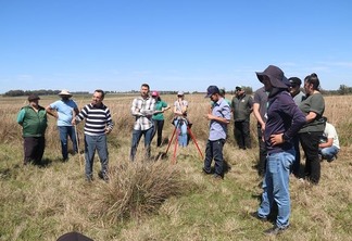 Pesquisador José Pedro Trindade abordou estratégias de manejo do campo nativo para a pecuária familiar. Foto: Fernando Goss
