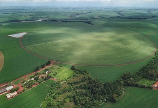 Foto aérea de área agrícola. Foto aérea de área agrícola.
