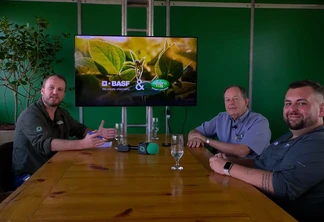 Afubra celebra 70 anos de apoio à agricultura familiar com inovação e diversificação Afubra celebra 70 anos de apoio à agricultura familiar com inovação e diversificação