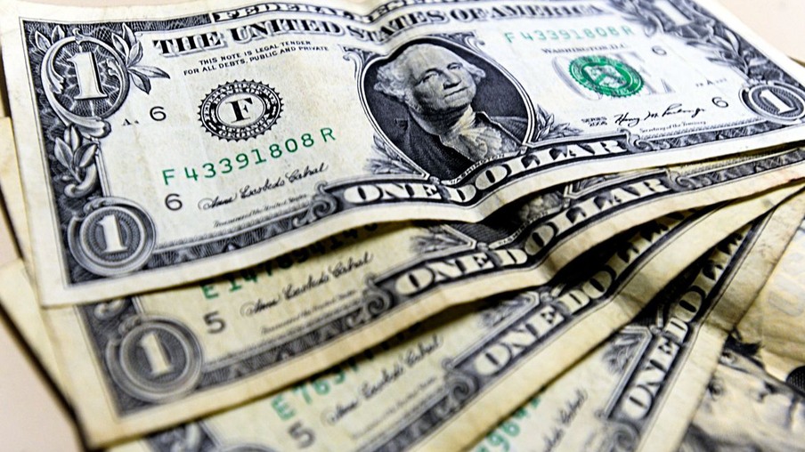 Bolsa sobe 0,17% em meio à expectativa sobre juros | Foto: Marcello Casal Jr./Agência Brasil Bolsa sobe 0,17% em meio à expectativa sobre juros | Foto: Marcello Casal Jr./Agência Brasil