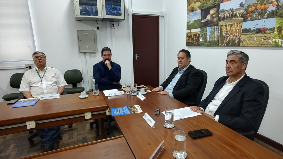 Coletiva do lançamento da Abertura da Colheita da Oliva Coletiva do lançamento da Abertura da Colheita da Oliva