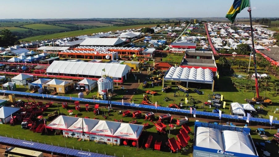 Feira Coopavel vista de cima Feira Coopavel vista de cima