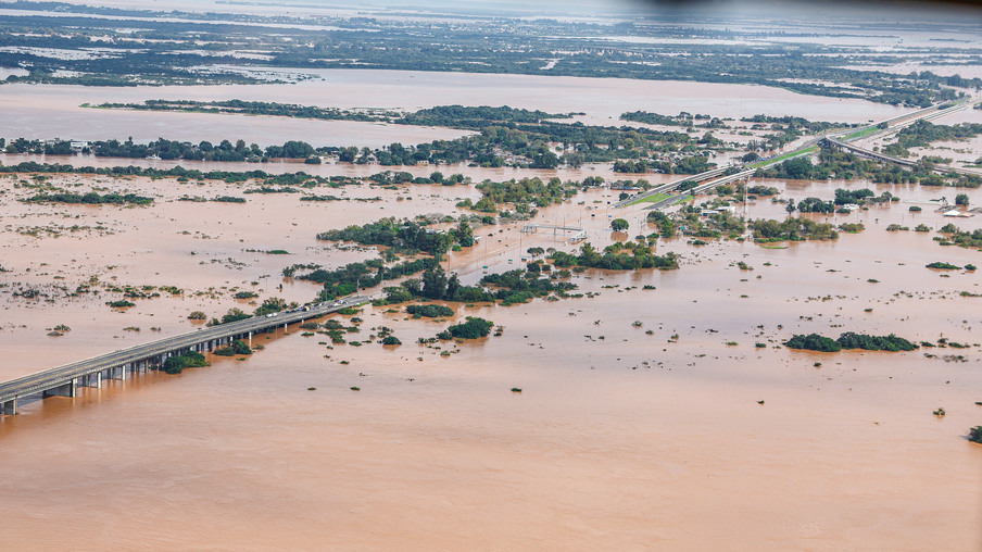 Foto feita em sobrevoo sobre áreas alagadas por enchentes de Canoas-RS, Foto feita em sobrevoo sobre áreas alagadas por enchentes de Canoas-RS,
