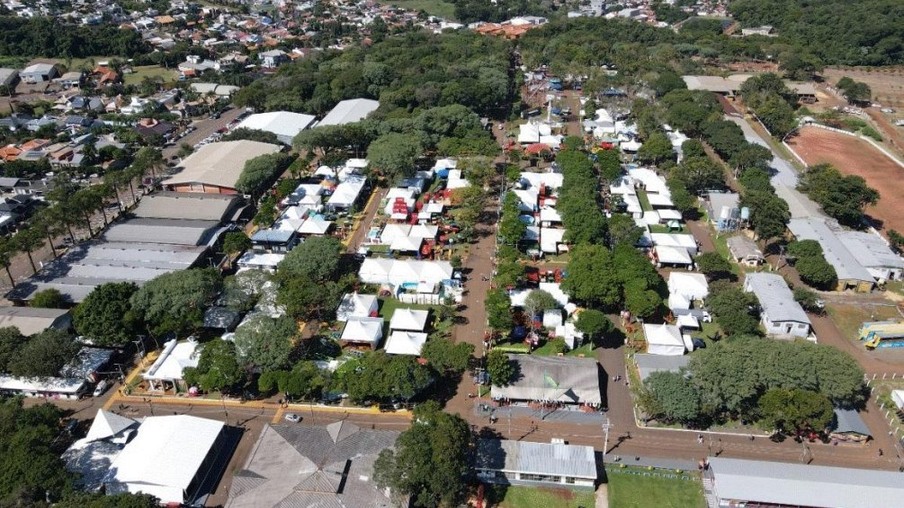 Foto aérea do Parque de Exposições Alfredo Leandro Carlson. Foto aérea do Parque de Exposições Alfredo Leandro Carlson.