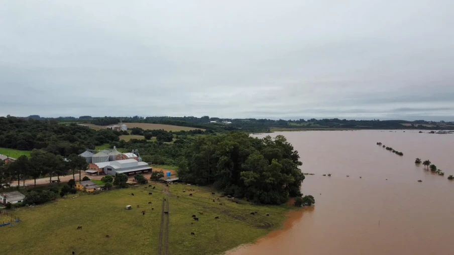 Foto de área rural alagada. Foto de área rural alagada.