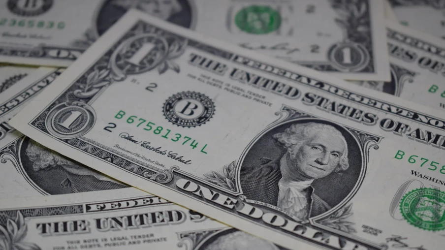 Foto de notas de dólar. Foto de notas de dólar.