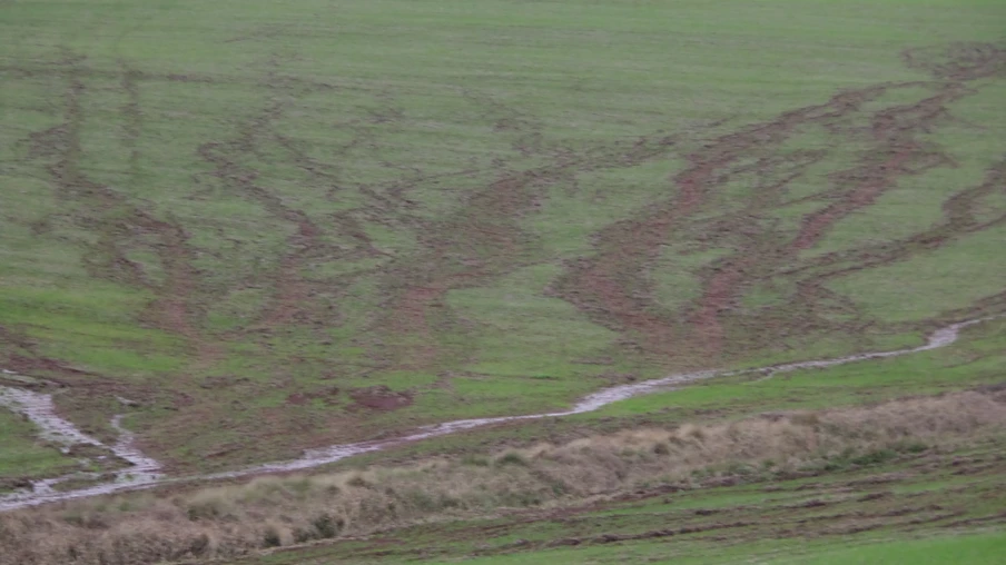 Enxurradas que ocorreram por causa das chuvas Enxurradas que ocorreram por causa das chuvas