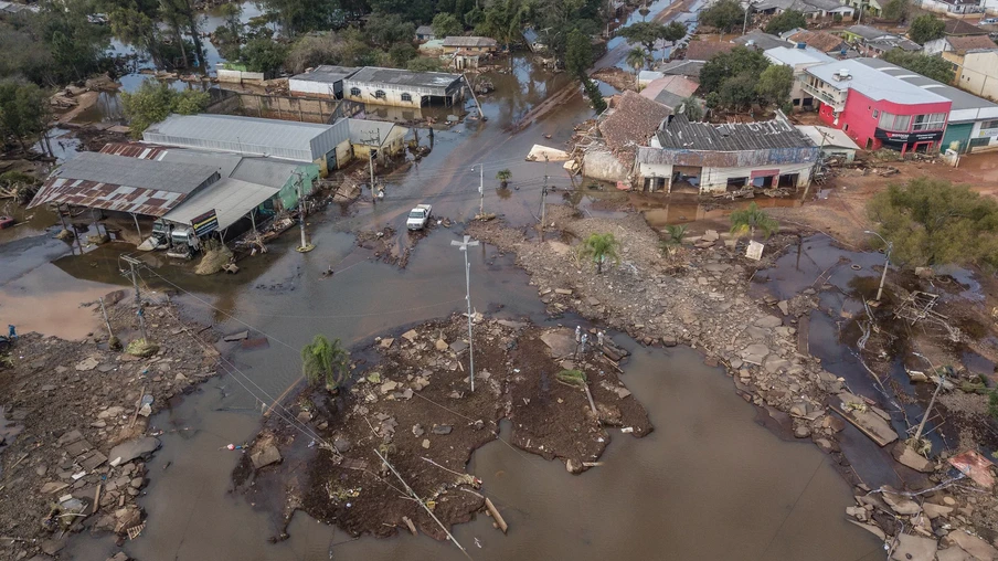 Foto de área alagada em cidade. Foto de área alagada em cidade.