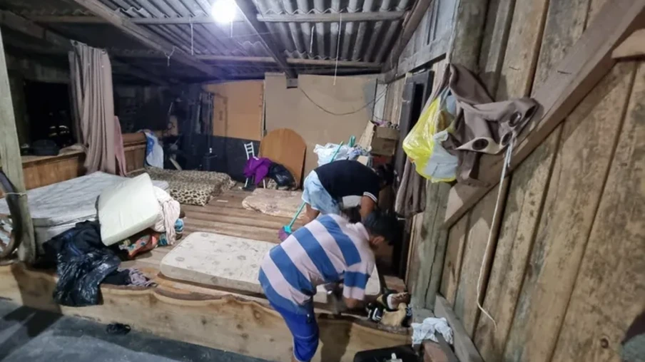 Povos originários em condições desumanas. Povos originários em condições desumanas.