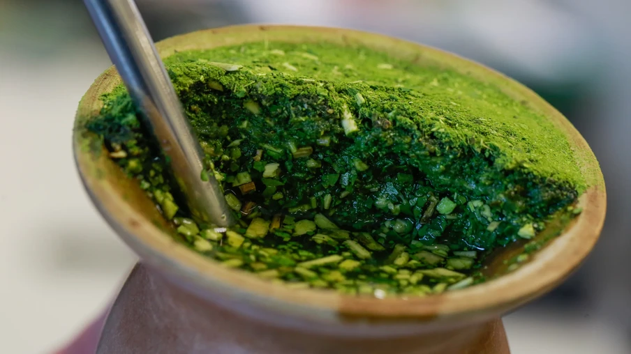 foto de uma cuia de chimarrão. foto de uma cuia de chimarrão.