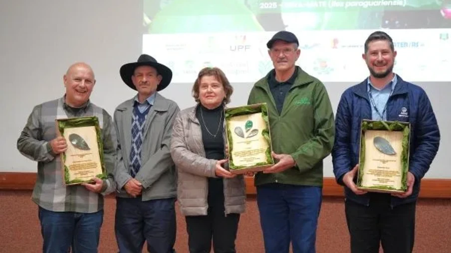 O 2º Concurso Árvores Gigantes do Rio Grande do Sul é uma promoção da Universidade de Passo Fundo, por meio do Laboratório de Manejo da Vida Silvestre (Lamvis), e apoio da Emater/RS-Ascar | Foto: Ederson de Ávila/UPF/Divulgação O 2º Concurso Árvores Gigantes do Rio Grande do Sul é uma promoção da Universidade de Passo Fundo, por meio do Laboratório de Manejo da Vida Silvestre (Lamvis), e apoio da Emater/RS-Ascar | Foto: Ederson de Ávila/UPF/Divulgação