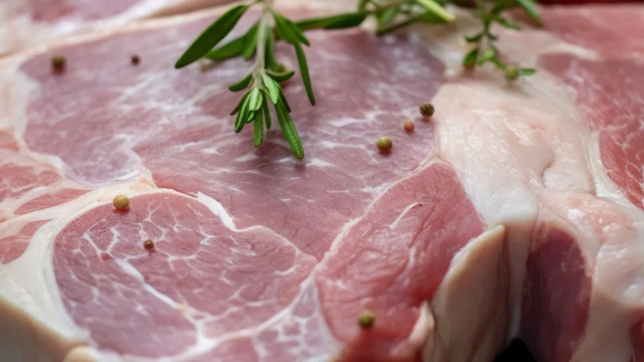 A receita obtida com as exportações de setembro também é recorde. Ao todo, foram US$ 368,4 milhões realizados este ano | Foto: ABPA/Divulgação A receita obtida com as exportações de setembro também é recorde. Ao todo, foram US$ 368,4 milhões realizados este ano | Foto: ABPA/Divulgação